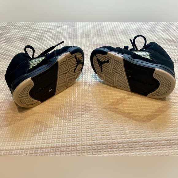 Air Jordan 5 Retro - Picture 7 of 8